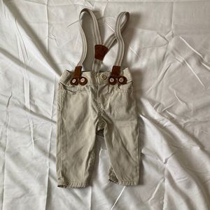Osh kosh overalls with suspenders 0-3 months